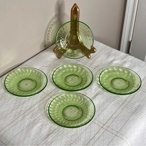 Vintage set of 5 It’s Uranium Saucers from 1934 with dimple pattern